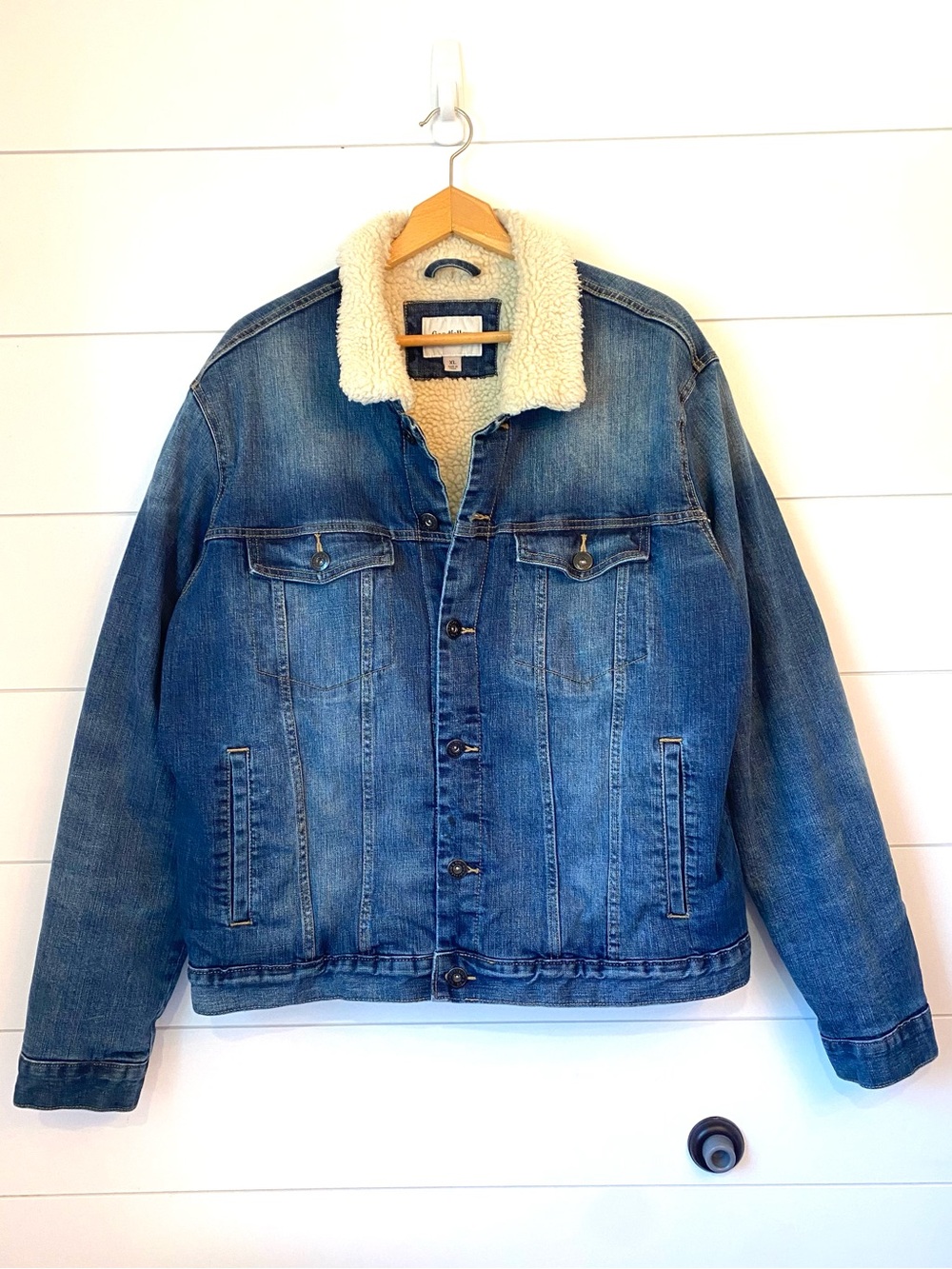 Goodfellow & Co Sherpa Lined Denim Trucker Jacket. Size XL.